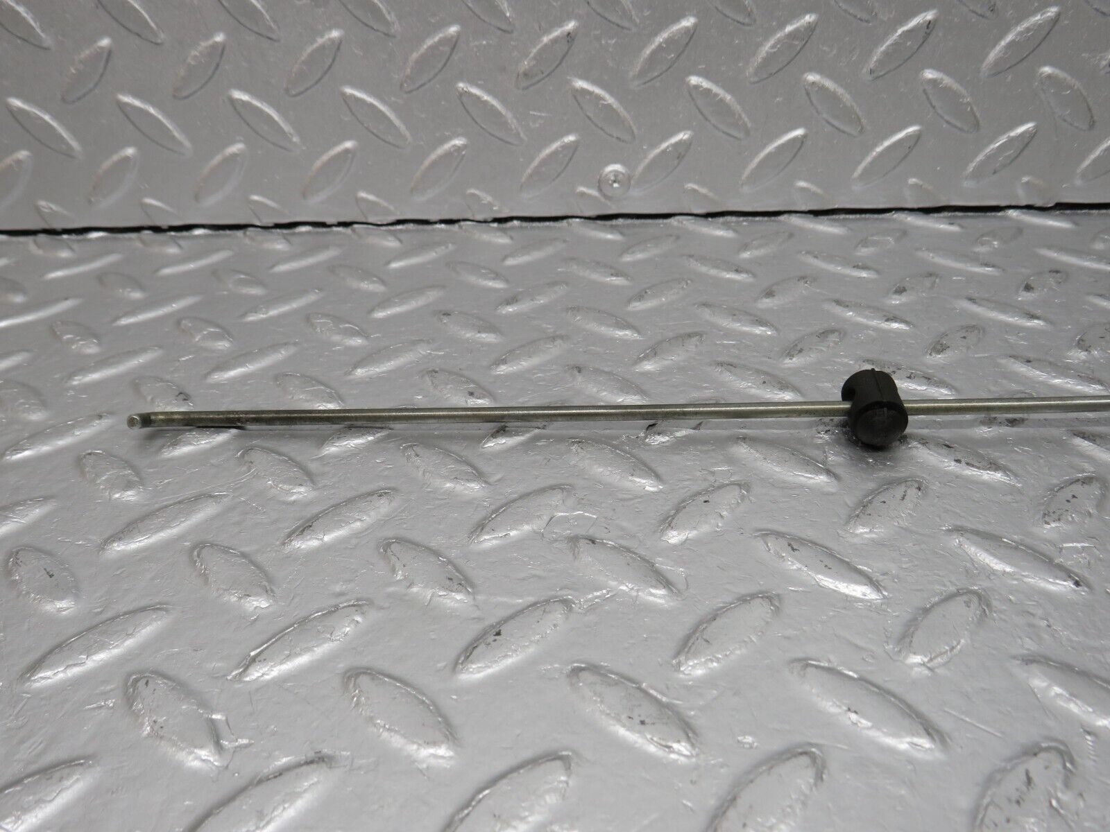 40458 Mercedes-Benz W110 230 Rear Door Lock Control Bar