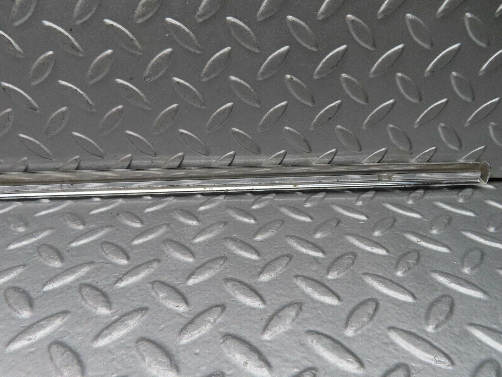 18141 Mercedes-Benz W123 200 Rear Right Door Chrome Moulding Trim