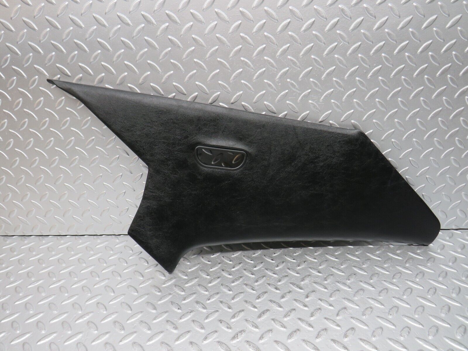 31568 Mercedes-Benz W201 190LE 1.8L C Pillar Cover Trim Left Black 2016950144