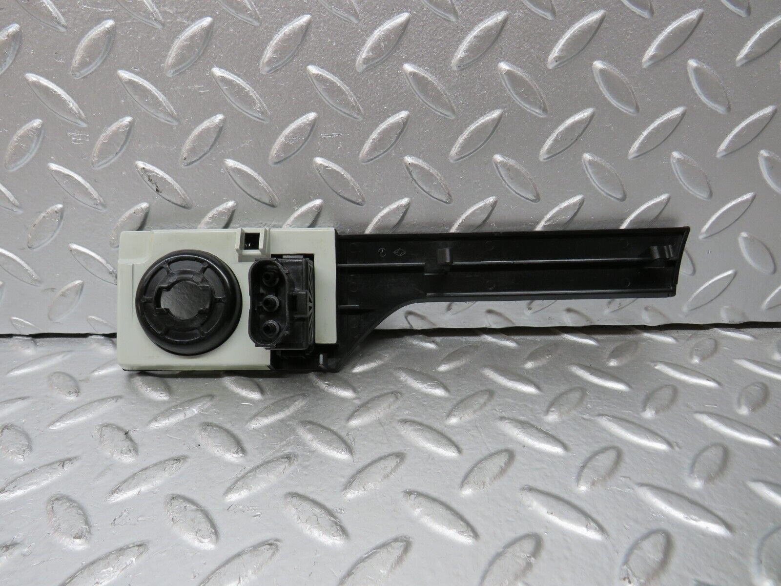 30290 Mercedes-Benz W124 230E Headlight Switch Cover Trim Surround 1248000673