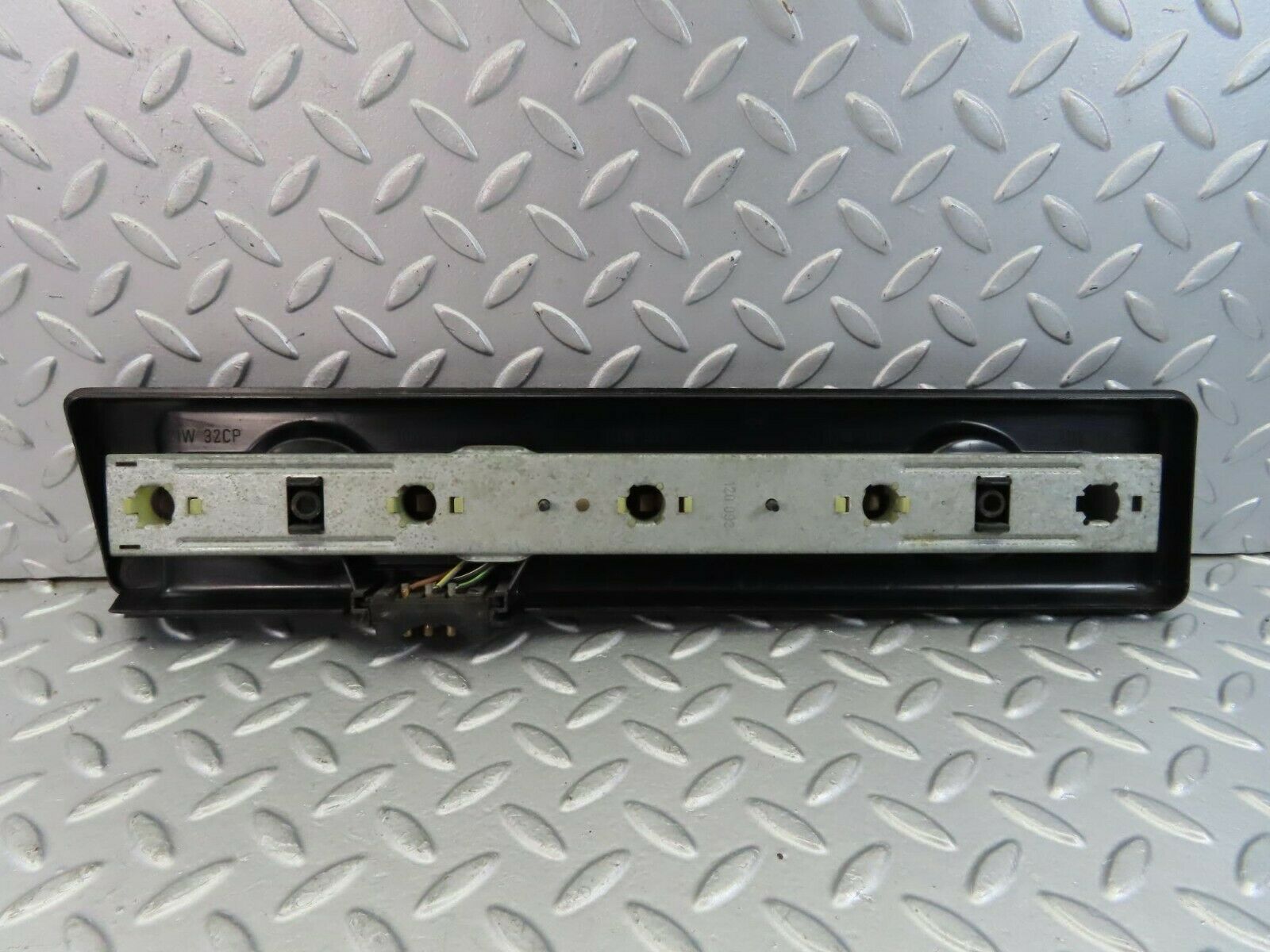 9039 Mercedes-Benz W123 Tail Light Bulb Holder Left