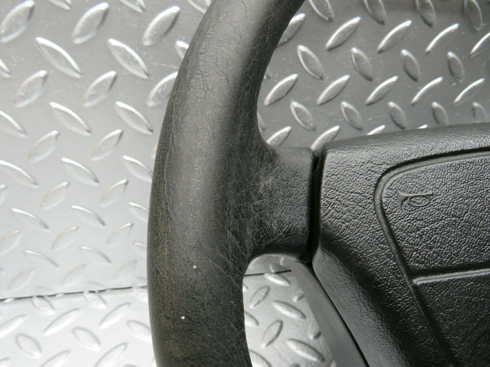 22313 Mercedes-Benz C124 E220 Coupe Leather Steering Wheel