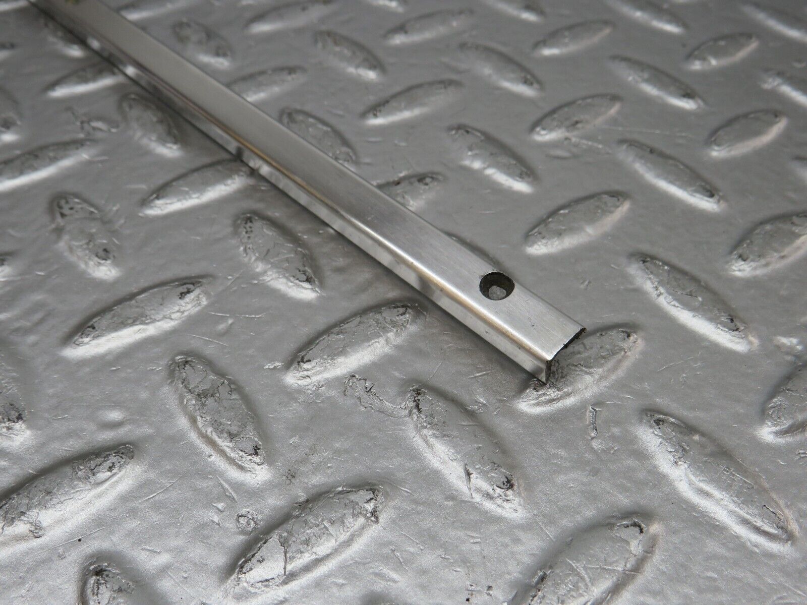 34218 Mercedes-Benz W124 260E Sunroof Chrome Trim