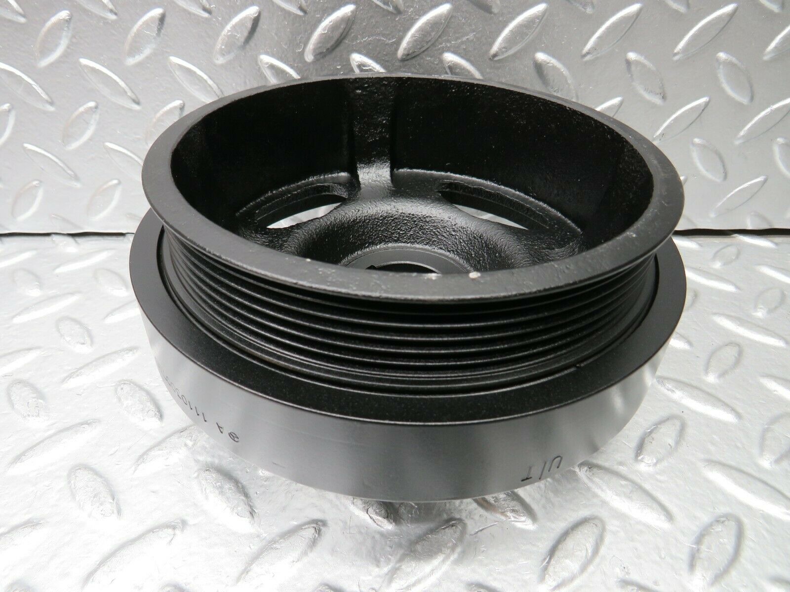 22549 Mercedes-Benz C124 E220 Crankshaft Vibration Damper Pulley 1110300703