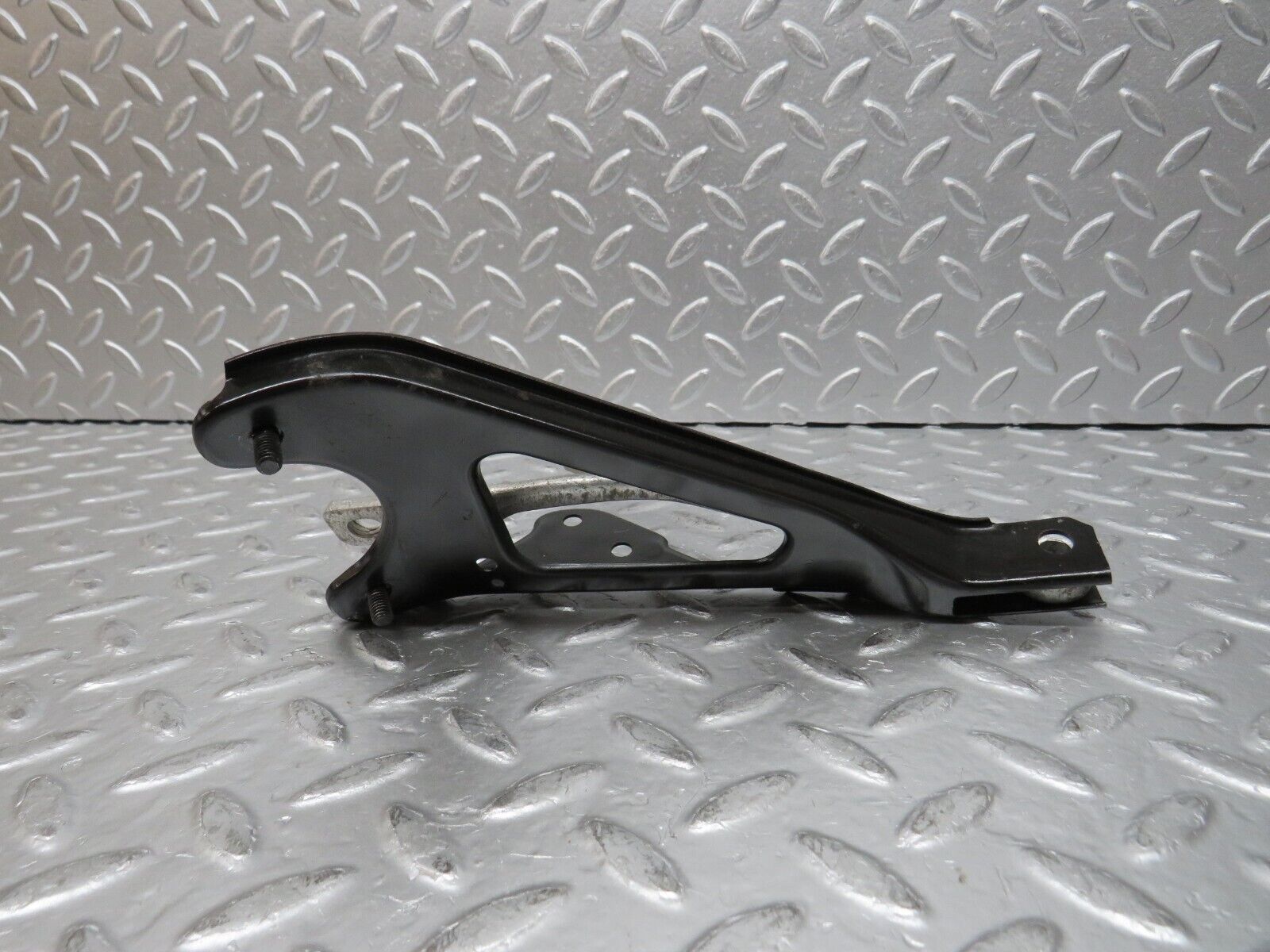 31737 Mercedes-Benz W201 190LE 1.8L Steering Column Bracket