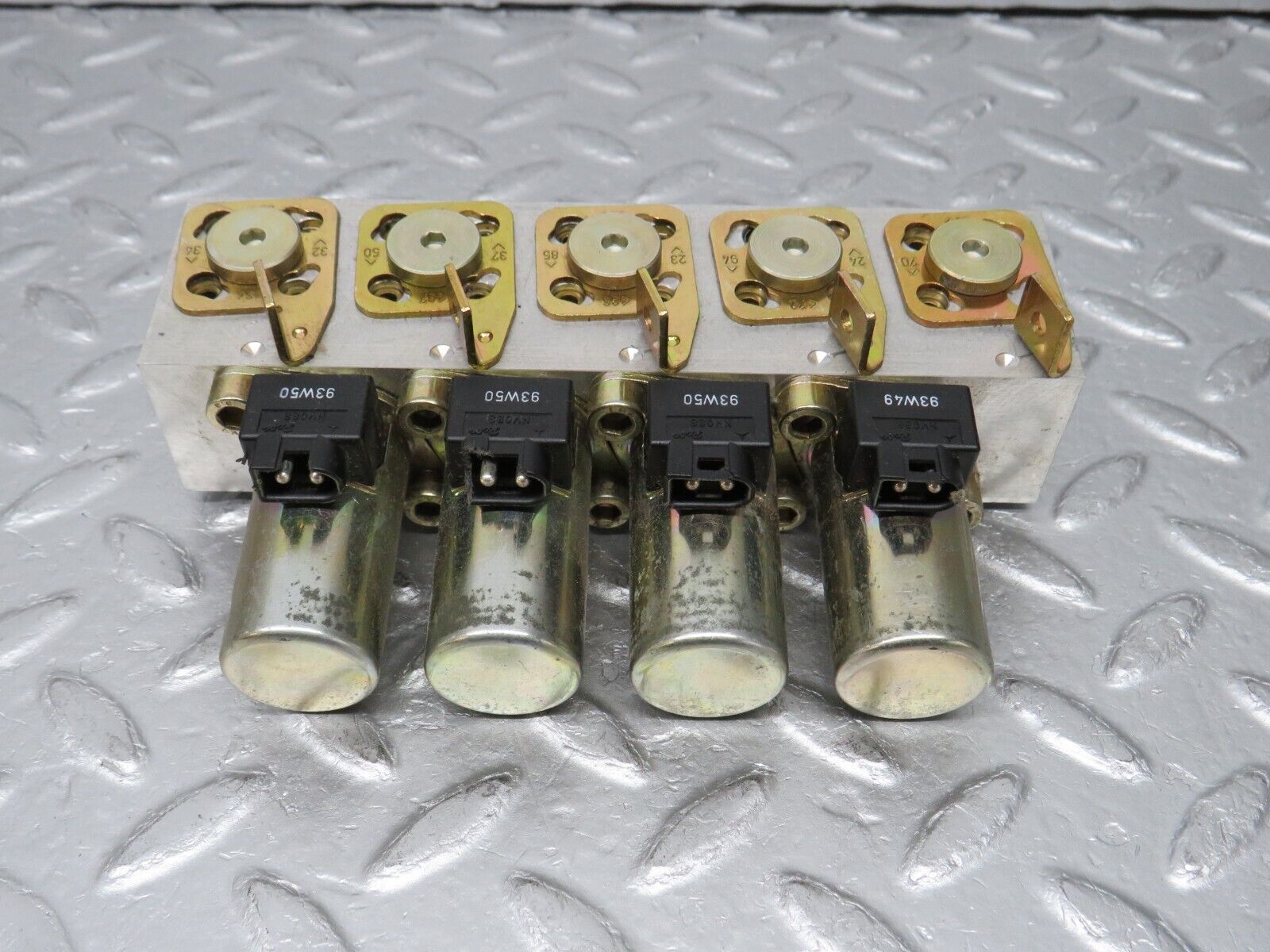 38258 Mercedes-Benz R129 280SL Coupe Roof Hydraulic Valve Left 1298002578