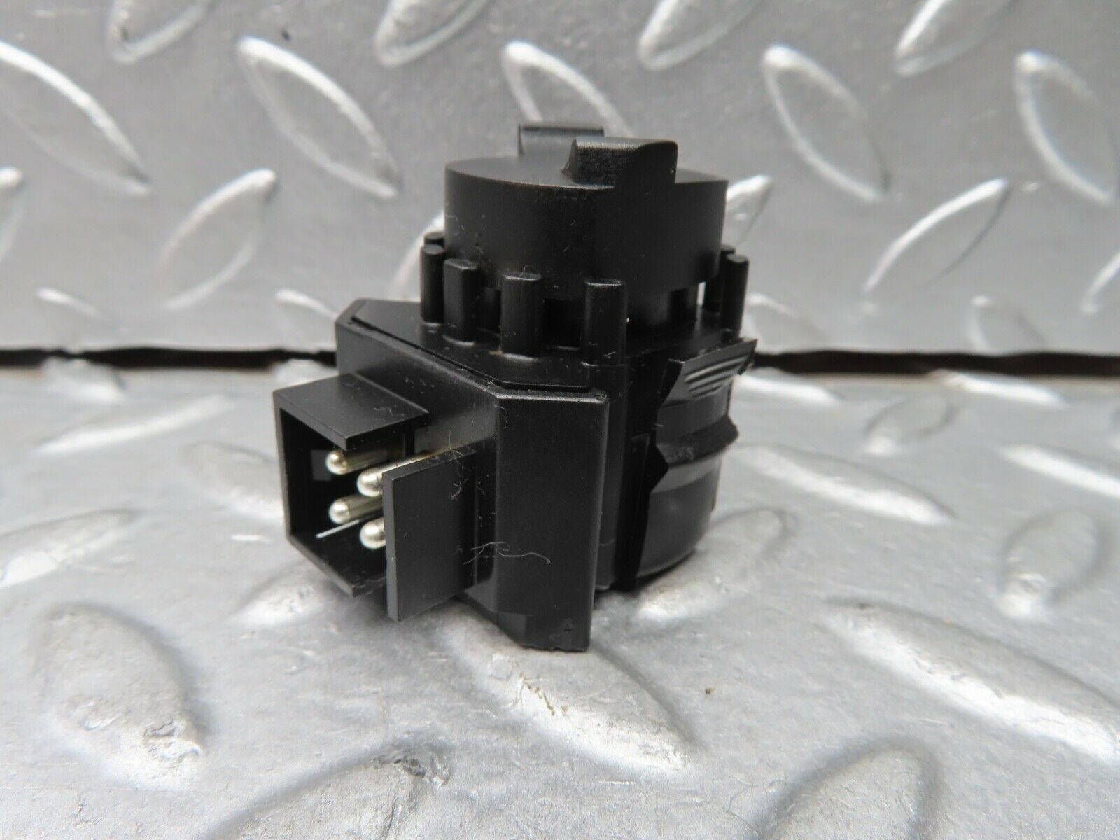 21595 Mercedes-Benz W126 300SE Kick Down Switch 0025452214