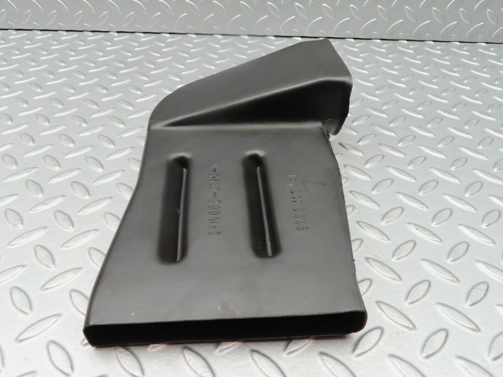 5360 Mercedes-Benz W124 230E Ventilation Air Duct Left 1248310346