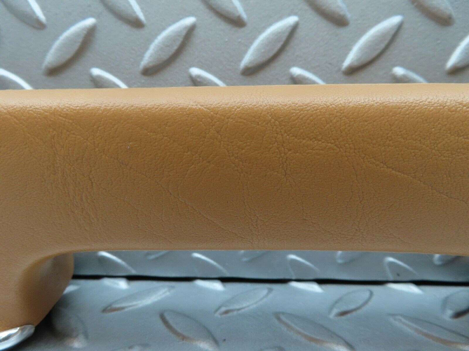 3711 Mercedes-Benz S123 200T Wagon Door Handle Rear Left Palomino 1239701901