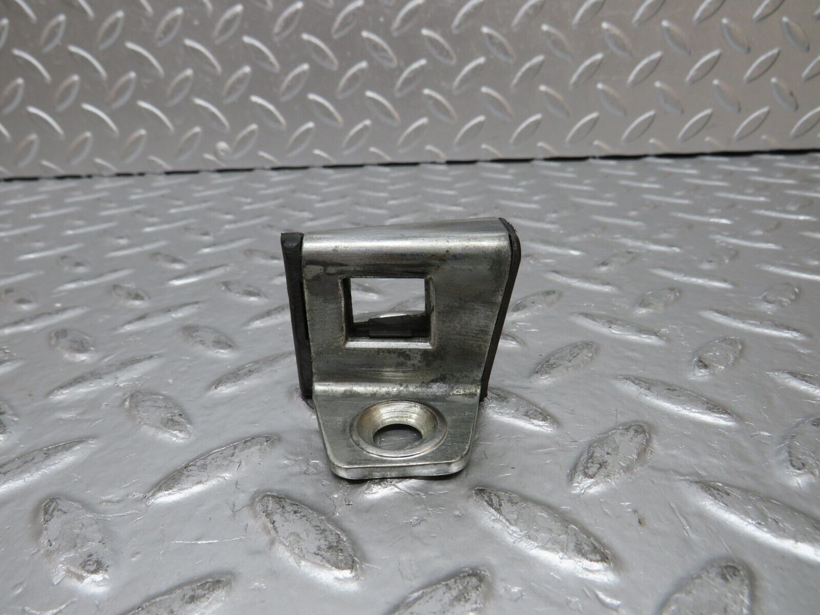 31773 Mercedes-Benz W201 190LE 1.8L Door Lock Latch