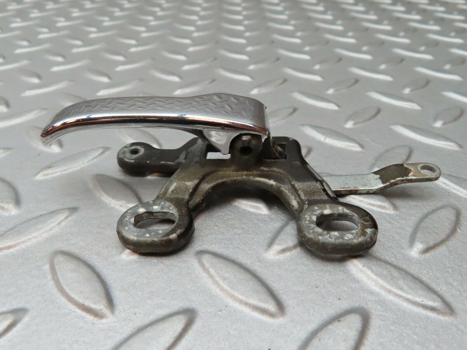 4118 Mercedes-Benz W108 280SE Right Interior Door Handle 1107660419