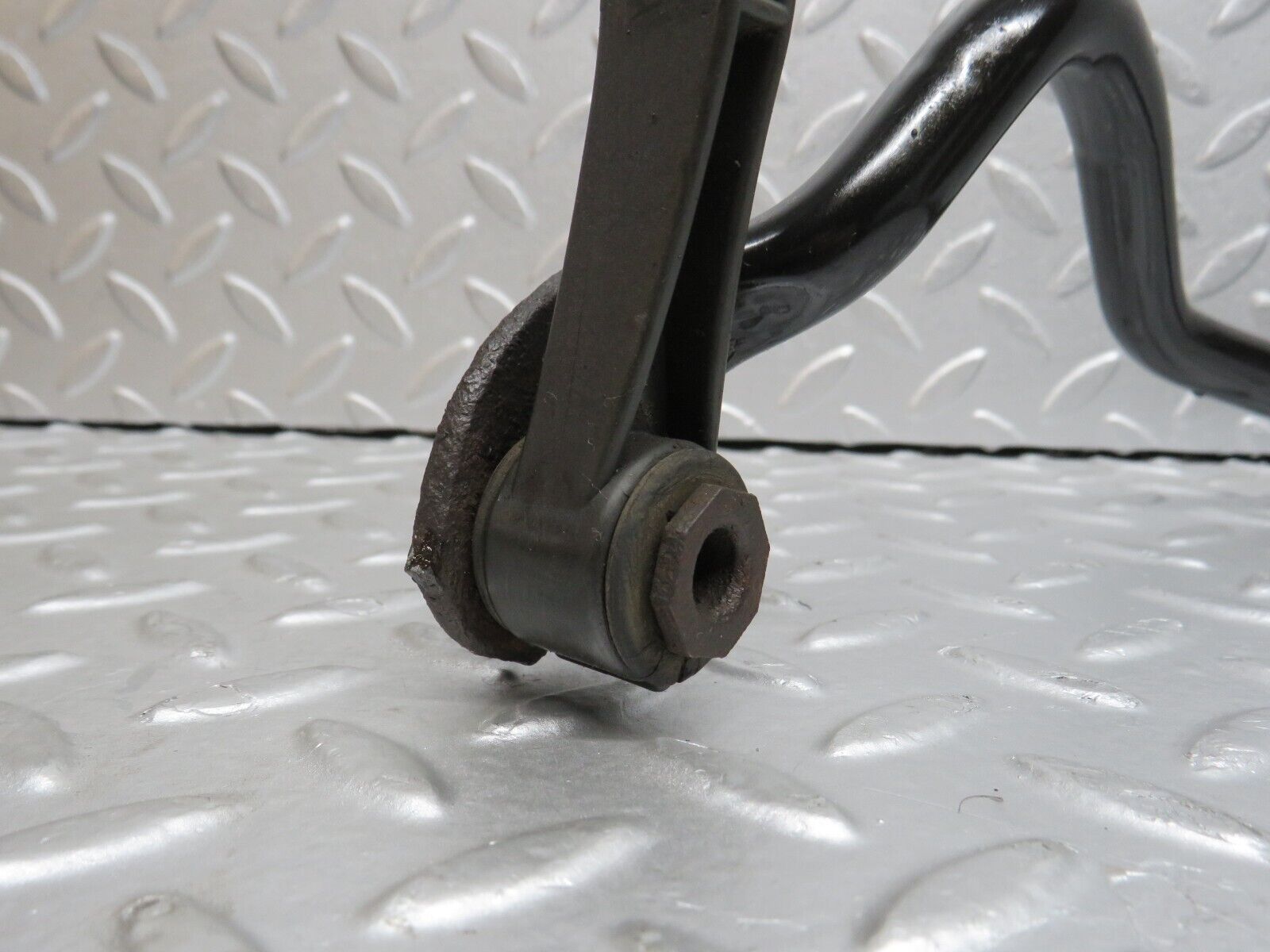 38173 Mercedes-Benz A124 320E Cabriolet Anti Roll Bar Rear Axle 1243260116