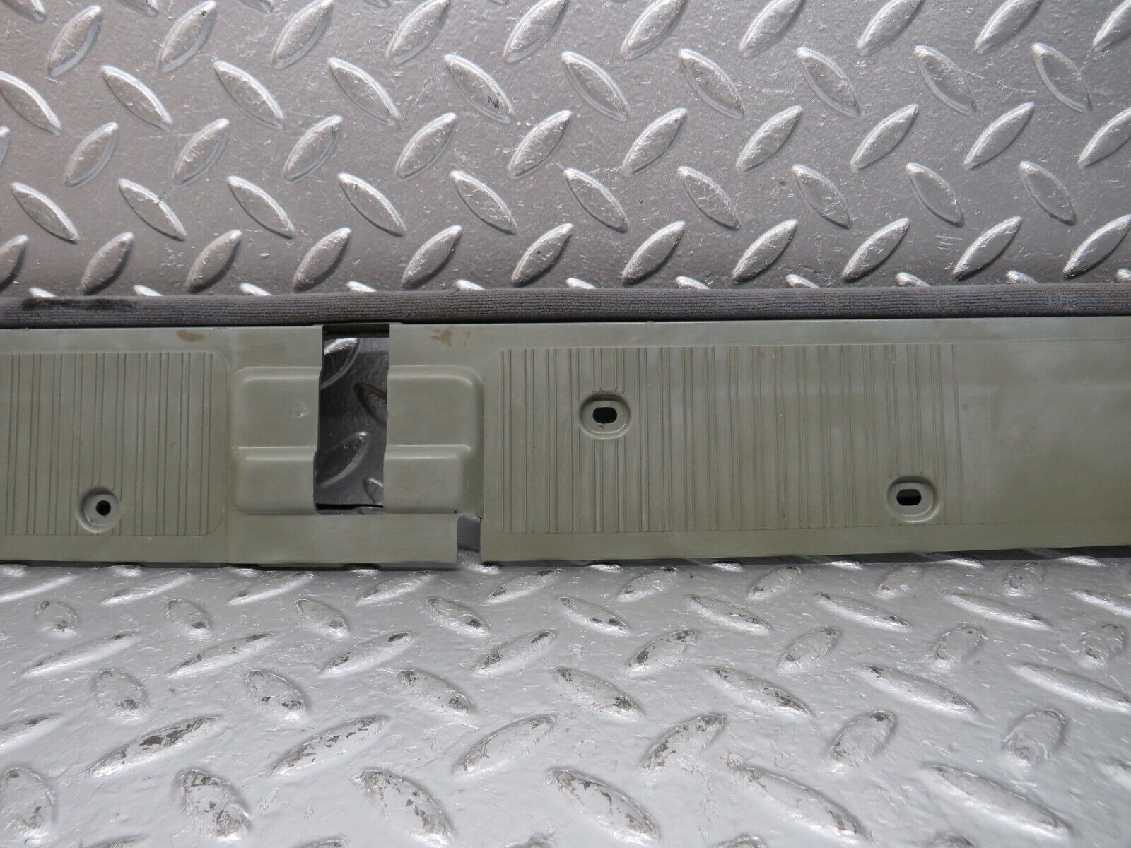 31283 Mercedes-Benz S124 220TE Wagon Tailgate Cover Panel Grey 1247470635