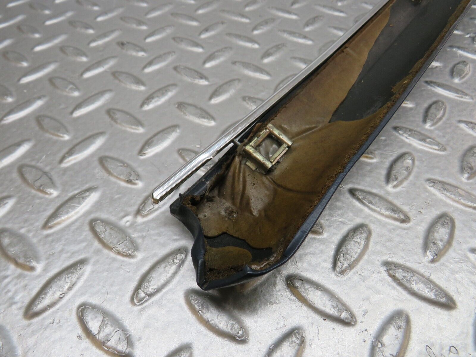 37306 Mercedes-Benz W109 300SEL Rear Right Door Card Top Trim Blue