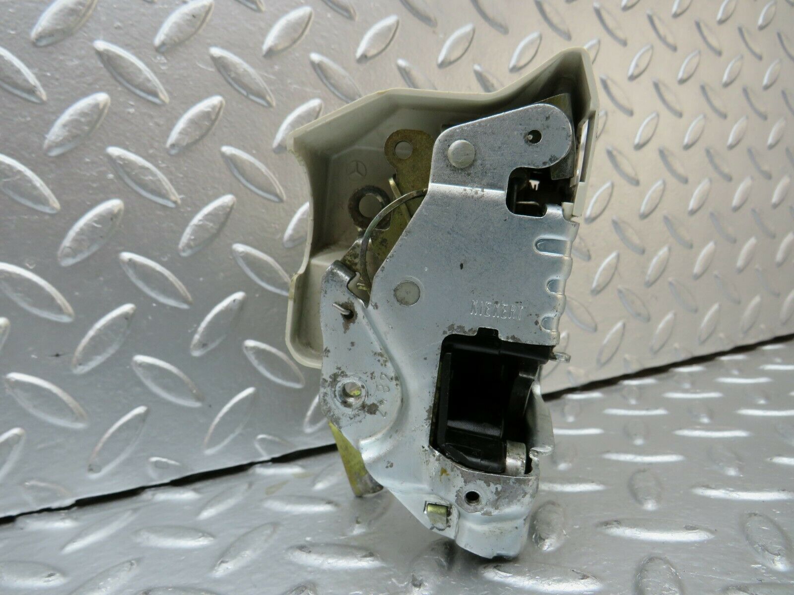 24198 Mercedes-Benz S124 220TE Wagon Rear Right Door Lock Mechanism