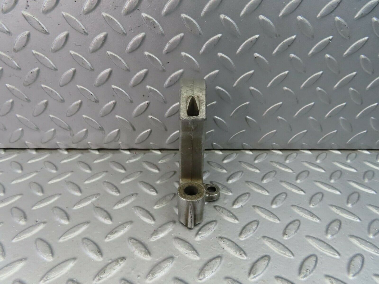 8994 Mercedes-Benz W110 Camshaft Tower Bearing 1800514016 48 mm