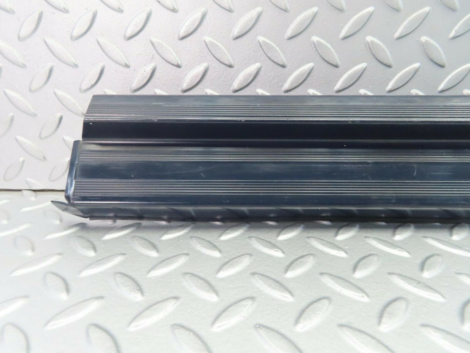 9407 Mercedes-Benz C124 300CE Coupe Left Door Sill Blue