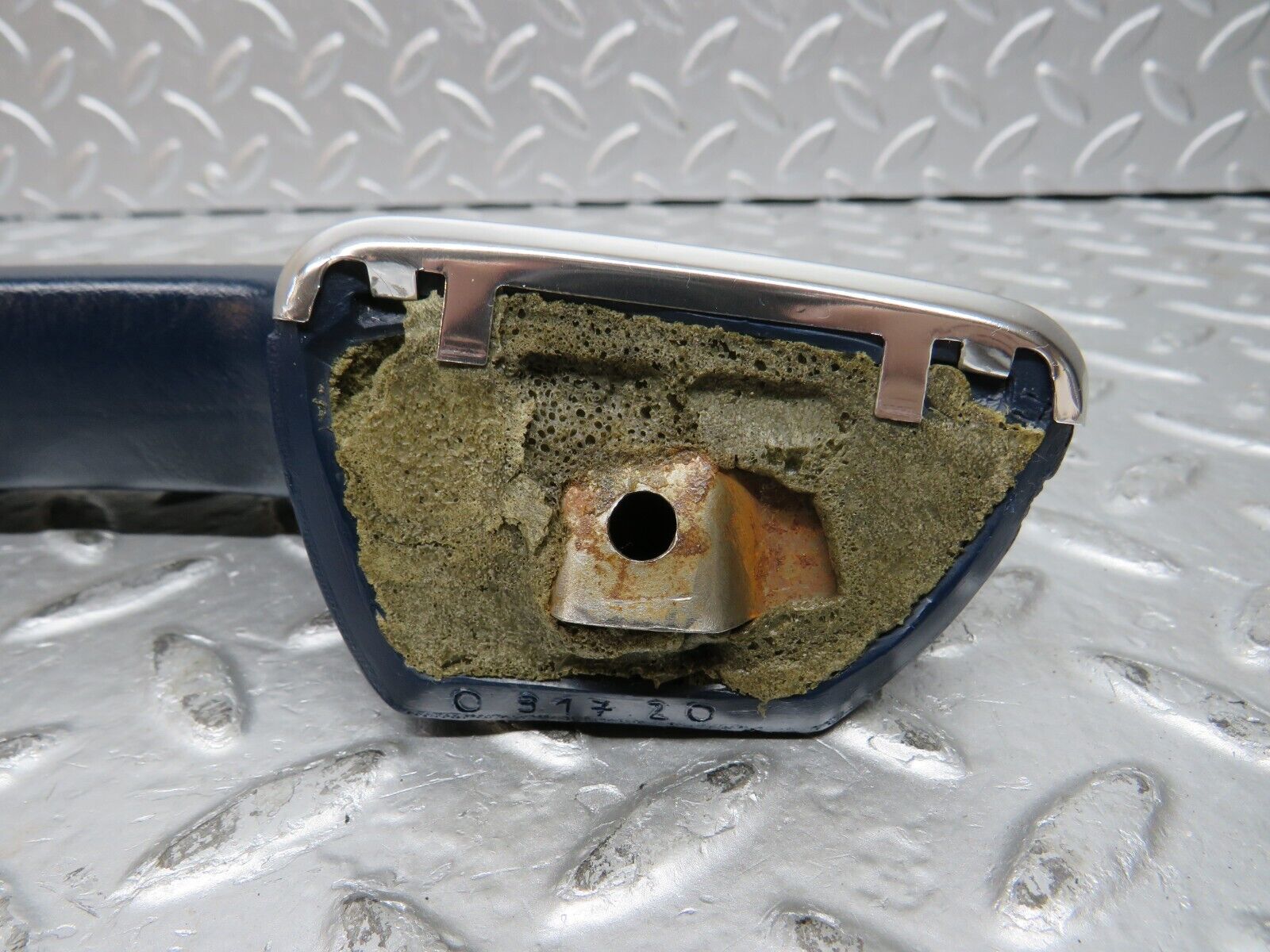 31981 Mercedes-Benz W123 230E Rear Right Interior Door Handle 1239702001