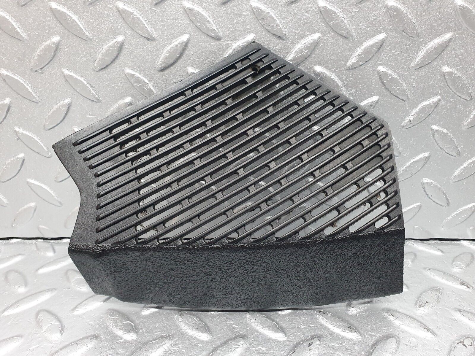 40719 Mercedes-Benz W123 300D Dashboard Speaker Covers 1236802707 1236802807