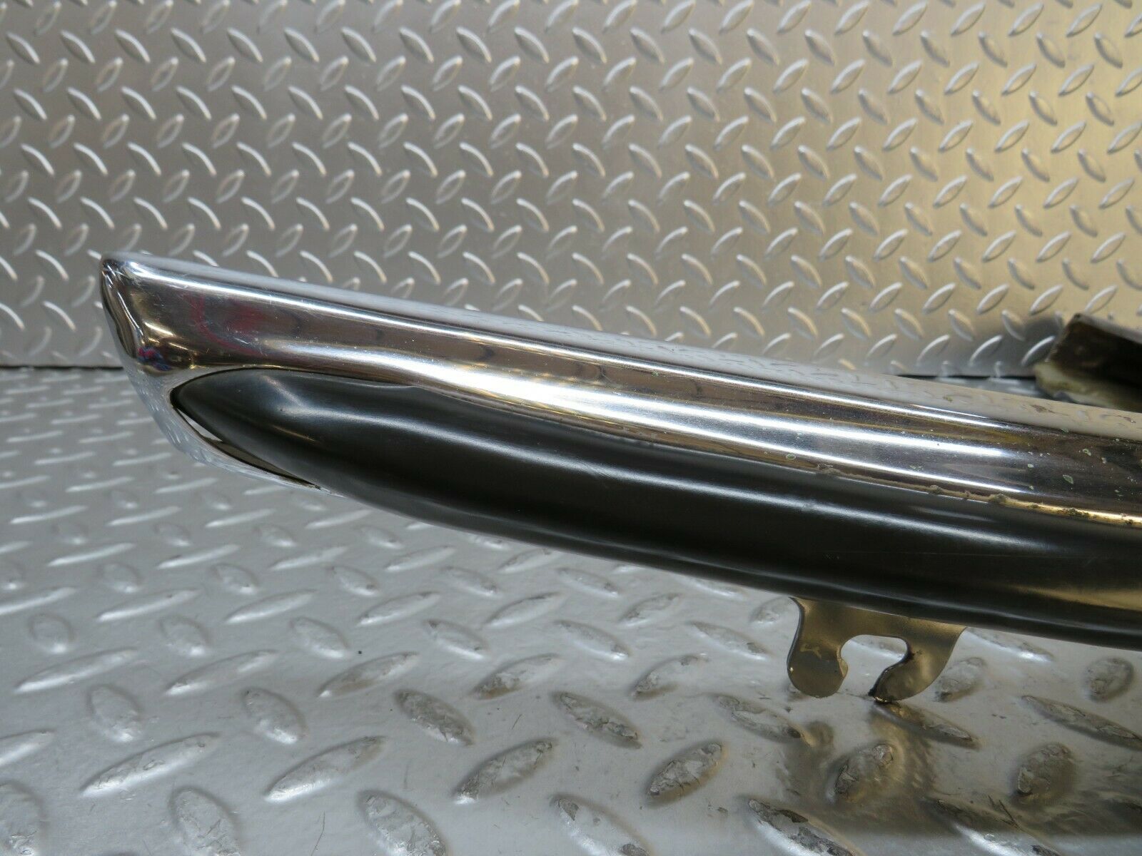 23237 Mercedes-Benz W116 350SE Front Right Upper Bumper Corner 1168800270