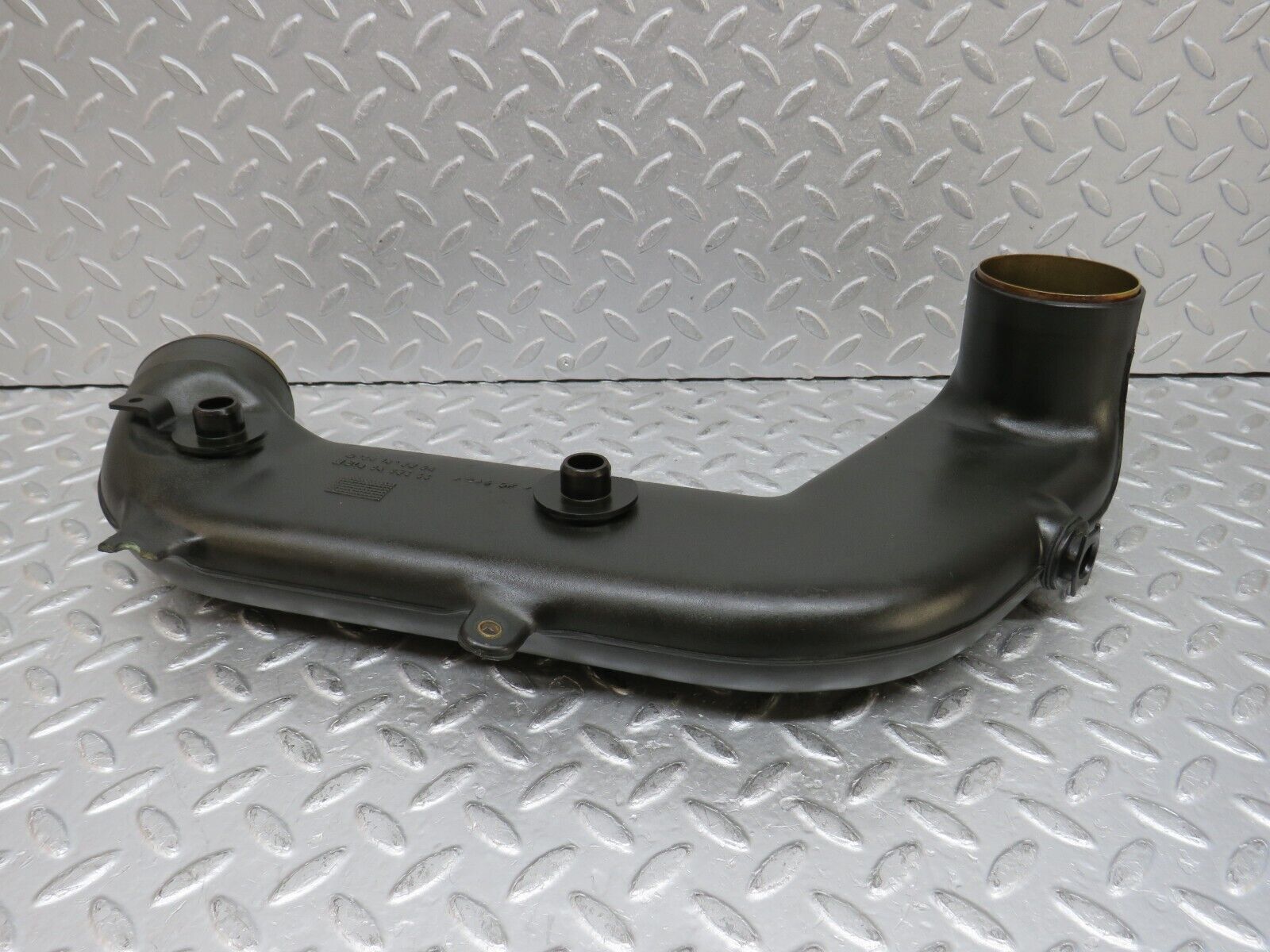 37819 Mercedes-Benz A124 320E Cabriolet Air Intake Pipe 1041412204