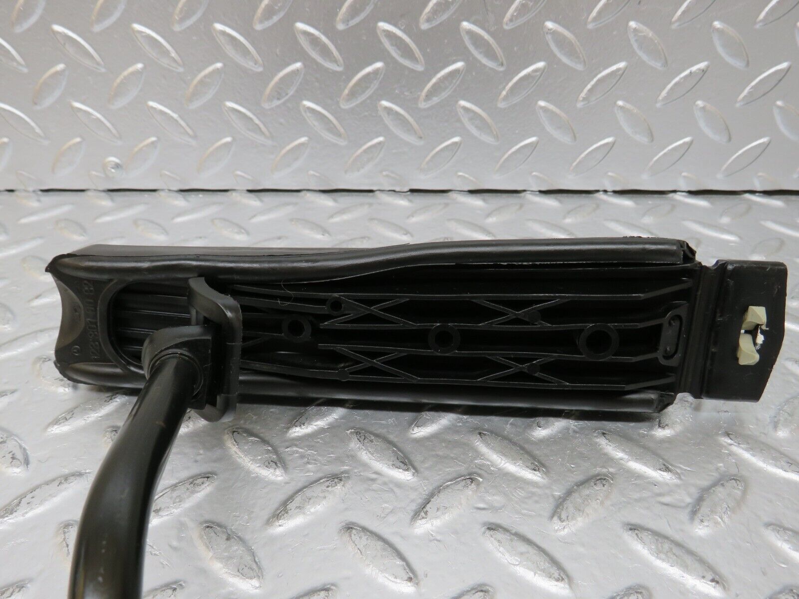 25806 Mercedes-Benz W124 280E Accelerator Pedal With Rubber 1233010082