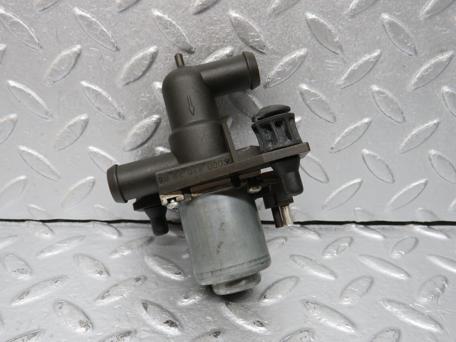 39473 Mercedes-Benz R129 320SL Coupe Heating Water Pump 0008307284 4950000001