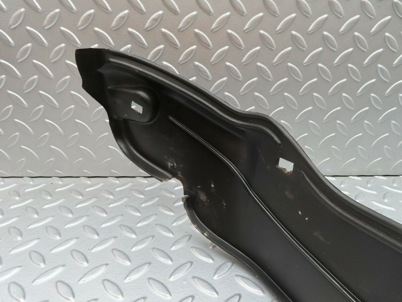 3985 Mercedes-Benz S123 200T Wagon Front Right Plastic Inner Fender Wing 1238840635