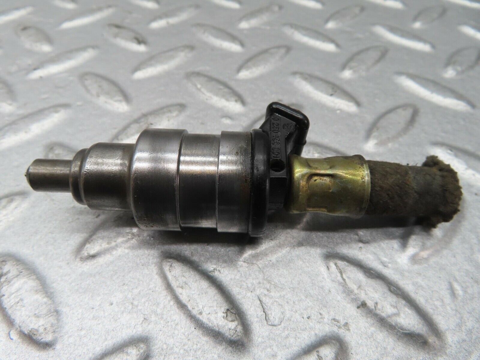 13336 Mercedes-Benz W116 350SE Fuel Injector Bosch 0280150001