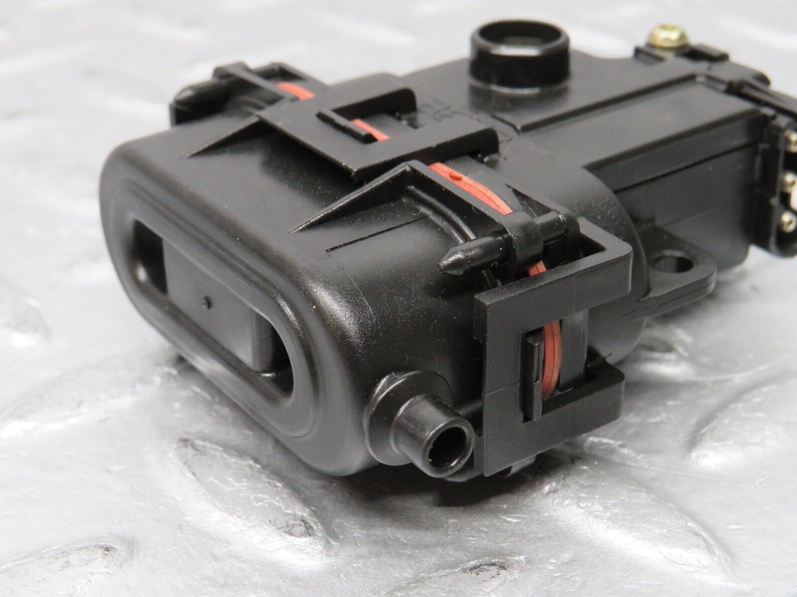 38595 Mercedes-Benz R129 280SL Coupe Heater Box Vacuum Actuator