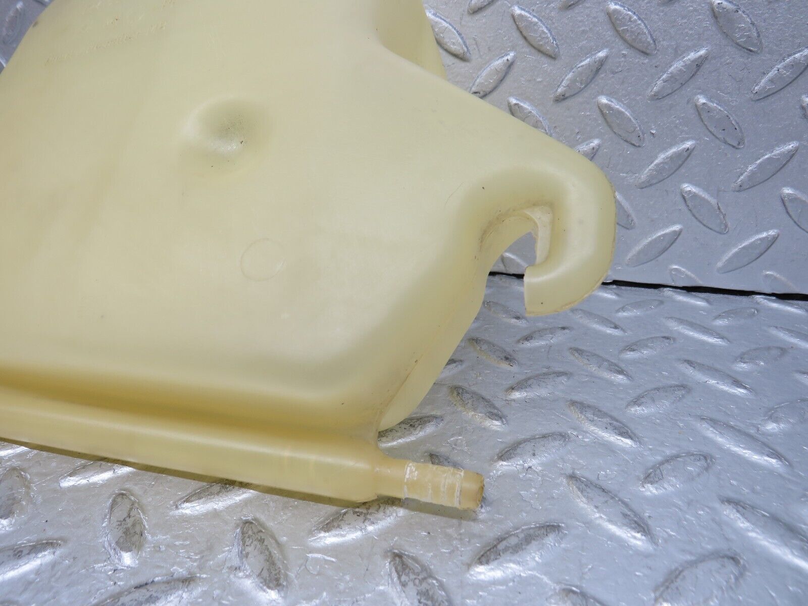 37860 Mercedes-Benz A124 320E Cabriolet Coolant Expansion Tank 1245000449