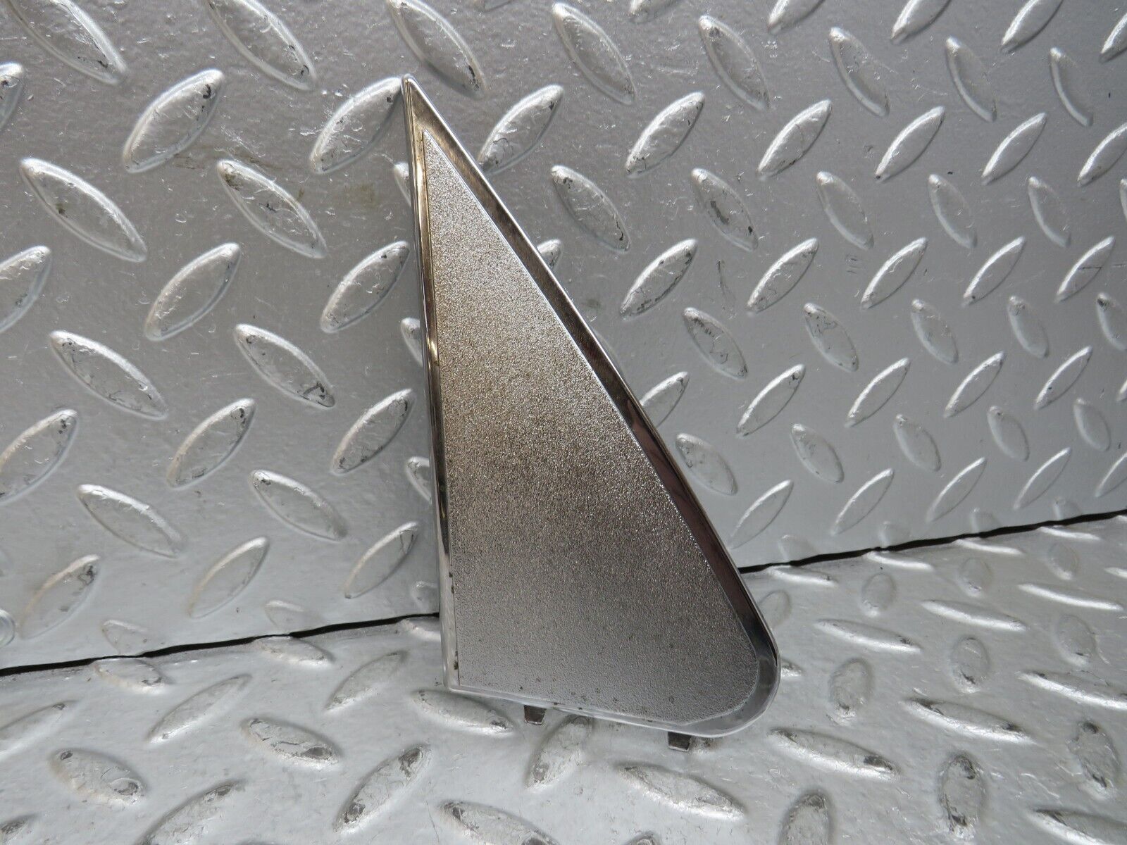 28834 Mercedes-Benz W123 230E Mirror Triangle Cover Left Side 1237250311