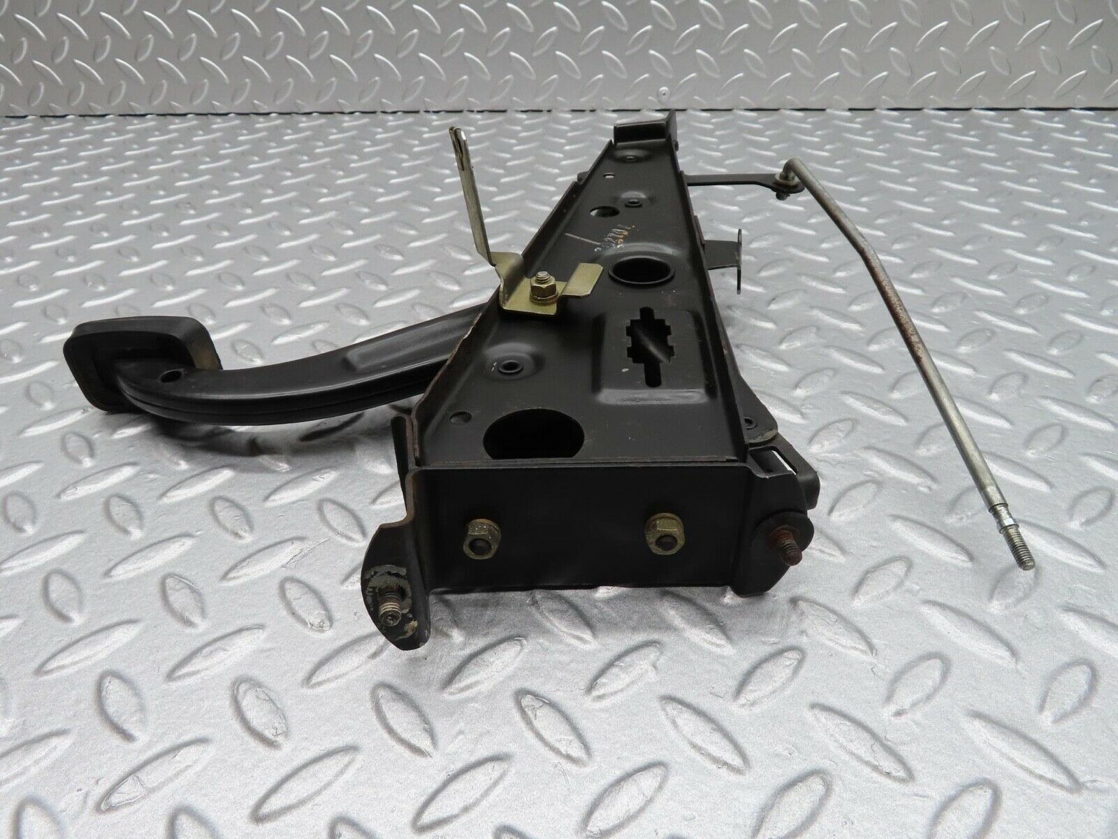 13991 Mercedes-Benz C107 280SLC Parking Brake Pedal