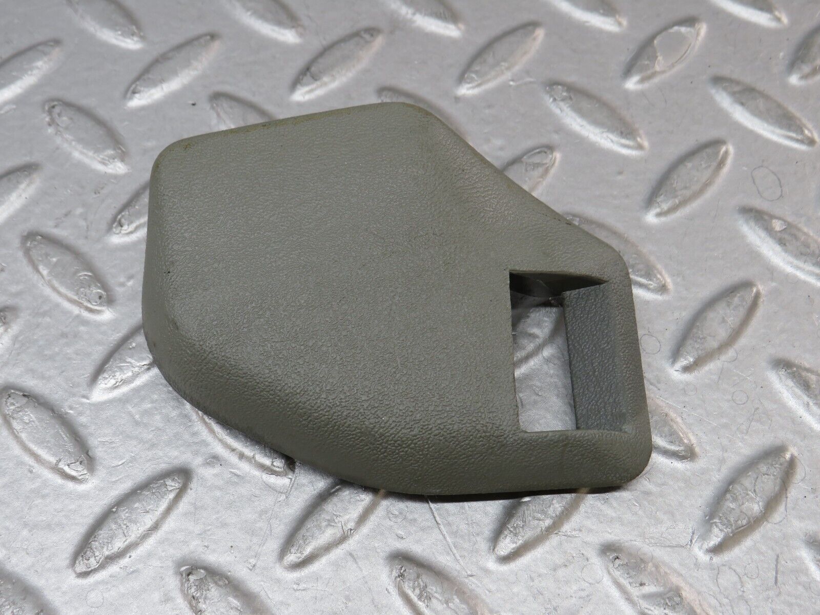 36305 Mercedes-Benz W126 420SE Seat Belt Runner Cover Trim Left Grey 1268680939