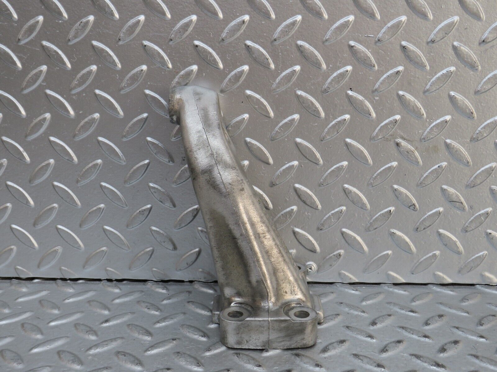 28423 Mercedes-Benz S123 240D Wagon Engine Mount Bracket Left Side 6152231304