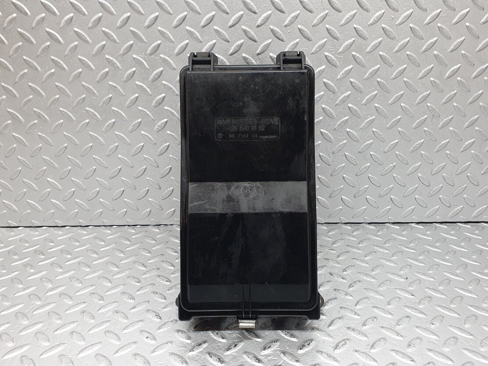 41220 Mercedes-Benz W126 300SE Fuse Box Housing 1265401650 1265400182 1265452100