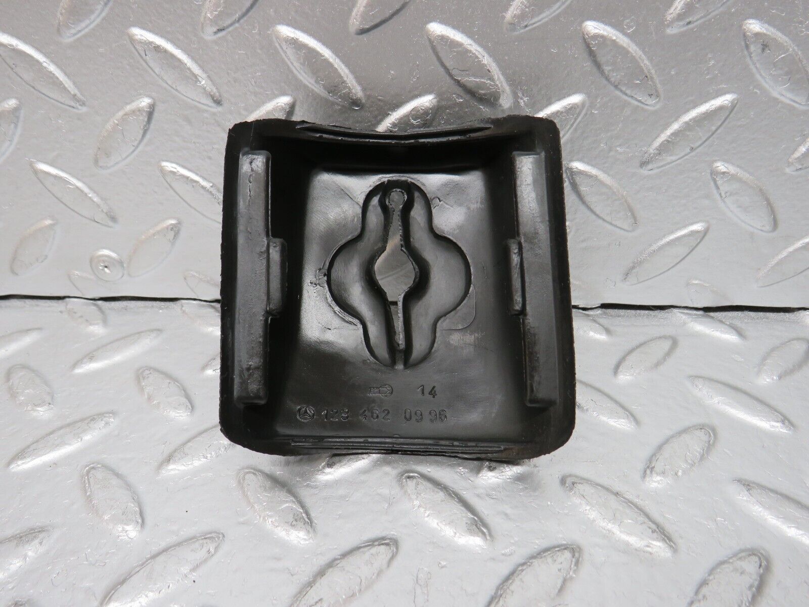 30984 Mercedes-Benz W123 200D Steering Column Switch Rubber 1234620996