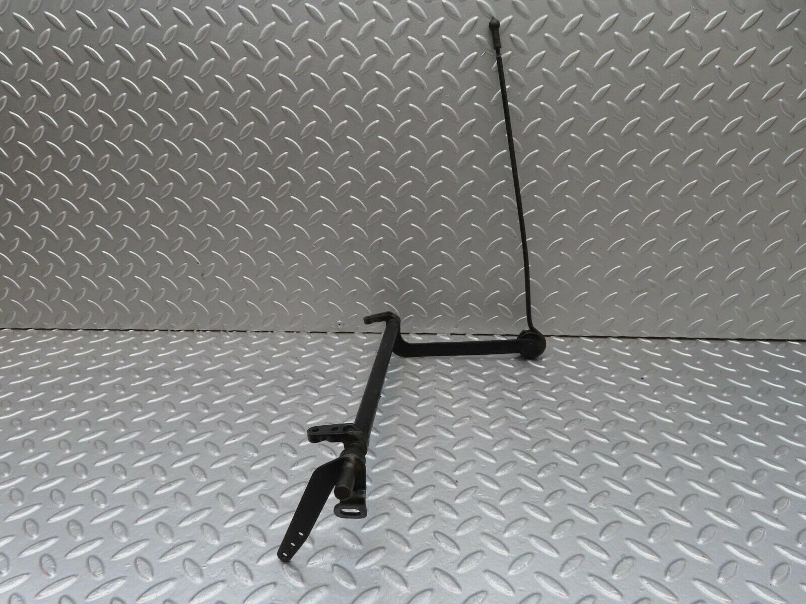 12754 Mercedes-Benz W111 220SE Accelerator Pedal Linkage