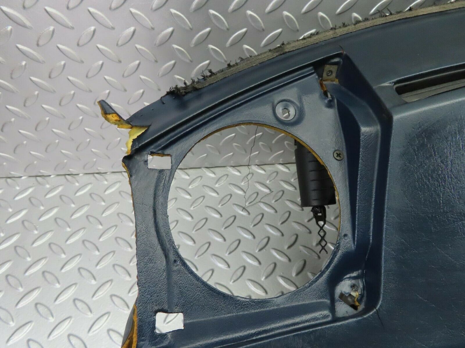 9397 Mercedes-Benz C124 300CE Coupe Dashboard Frame Blue