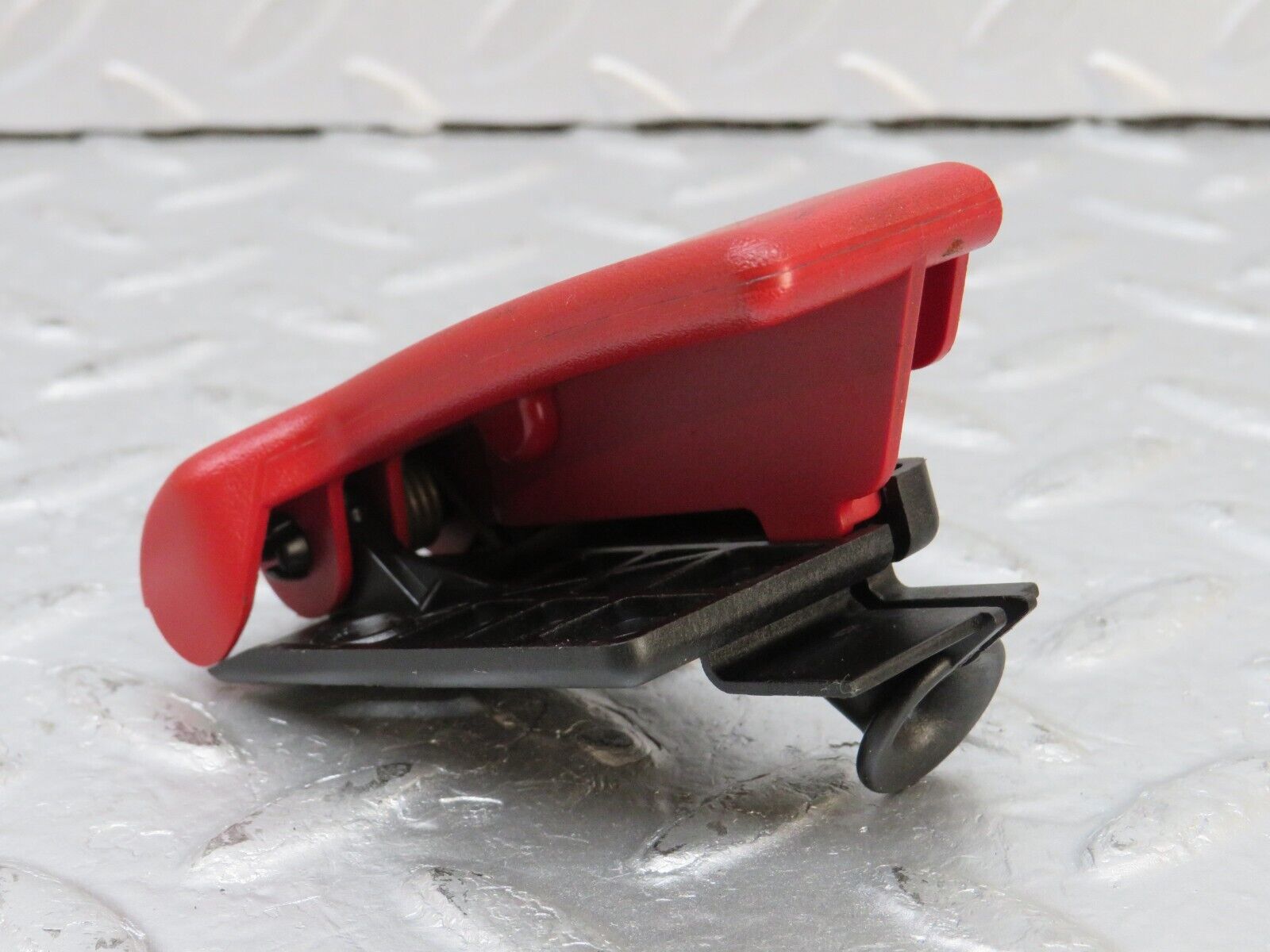 33316 Mercedes-Benz W202 C180 Bonnet Release Handle