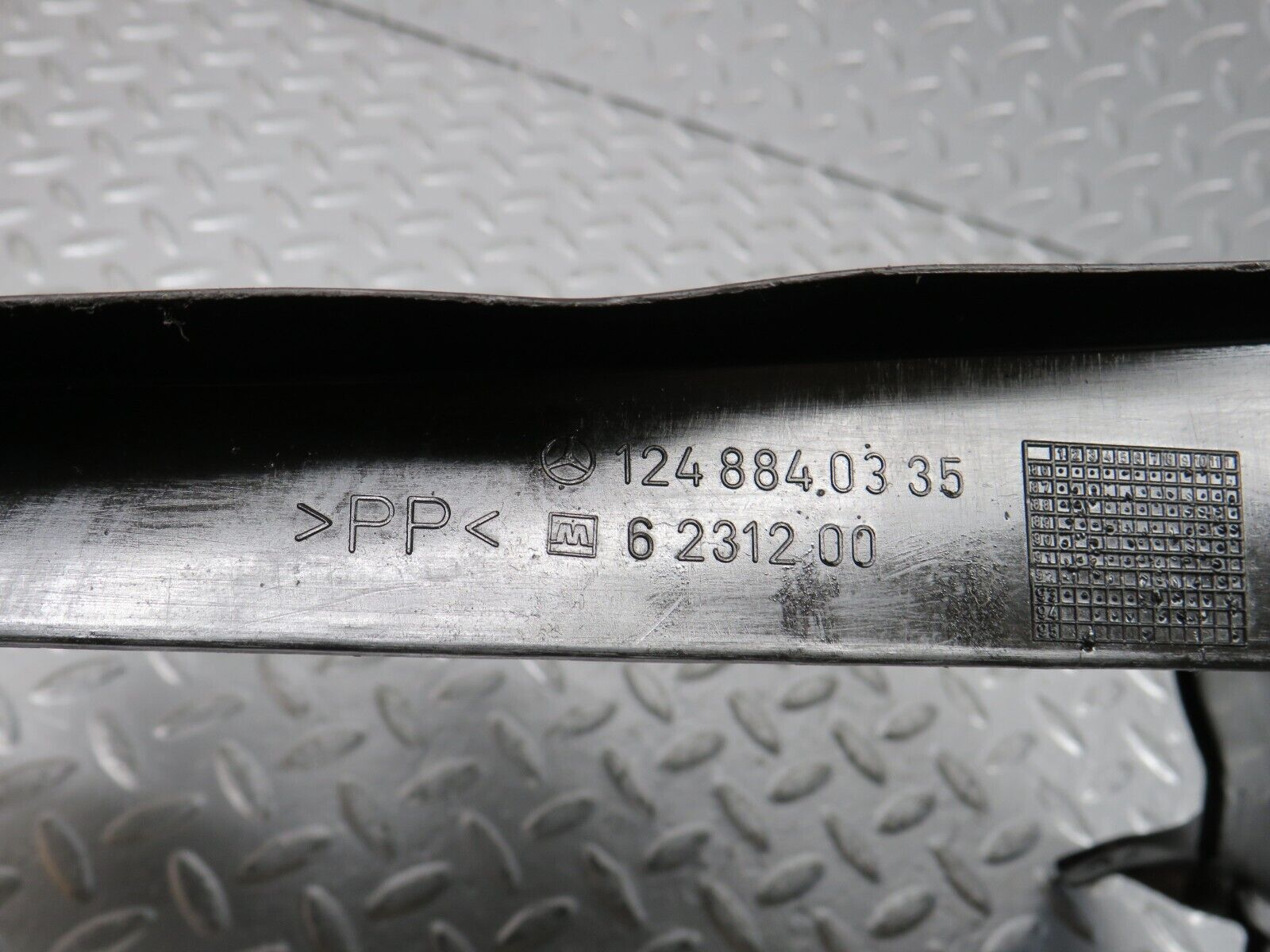 32362 Mercedes-Benz S124 300TE Wagon Mudguard Panel Left Side 1248840335