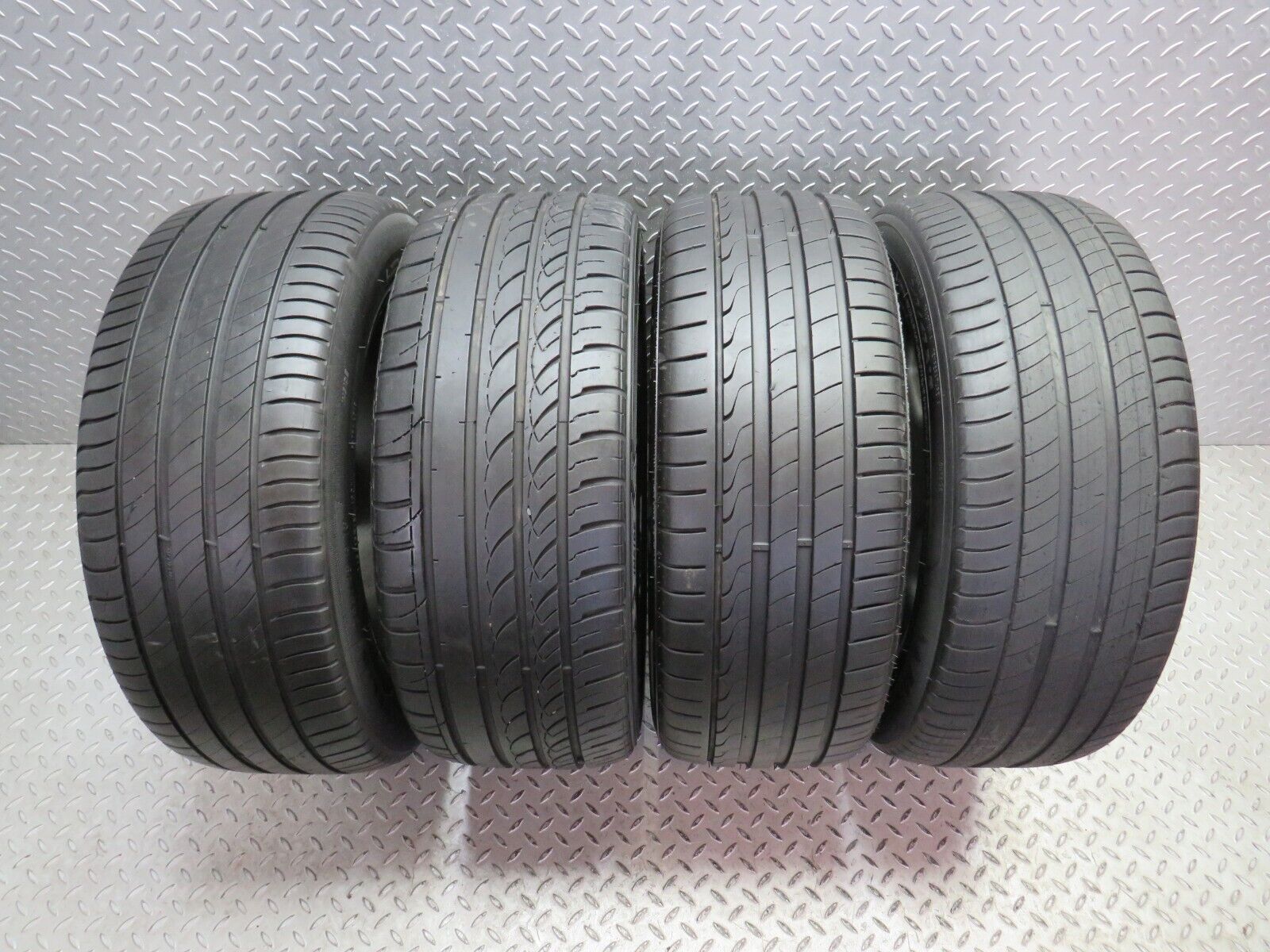 38022 Mercedes-Benz C126 Alloy Wheel Set 8Jx18 H2 ET37