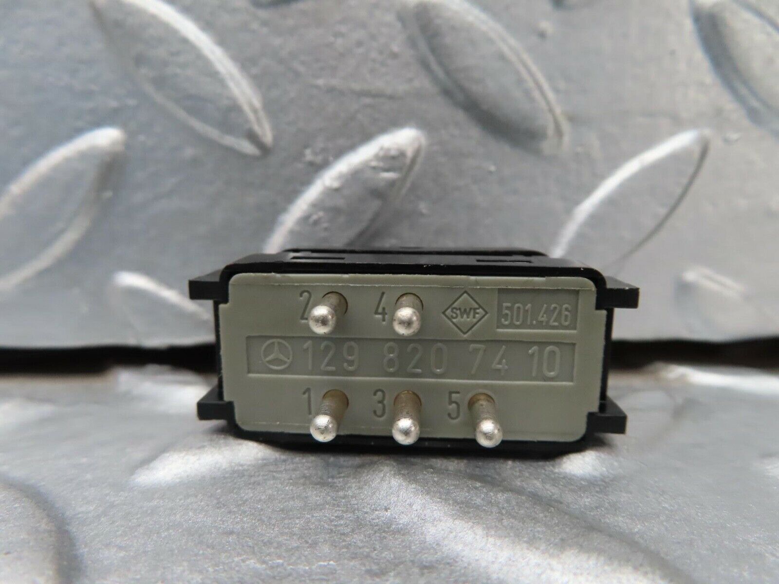 16394 Mercedes-Benz W124 260E Rear Windscreen Defroster Switch 1298207410