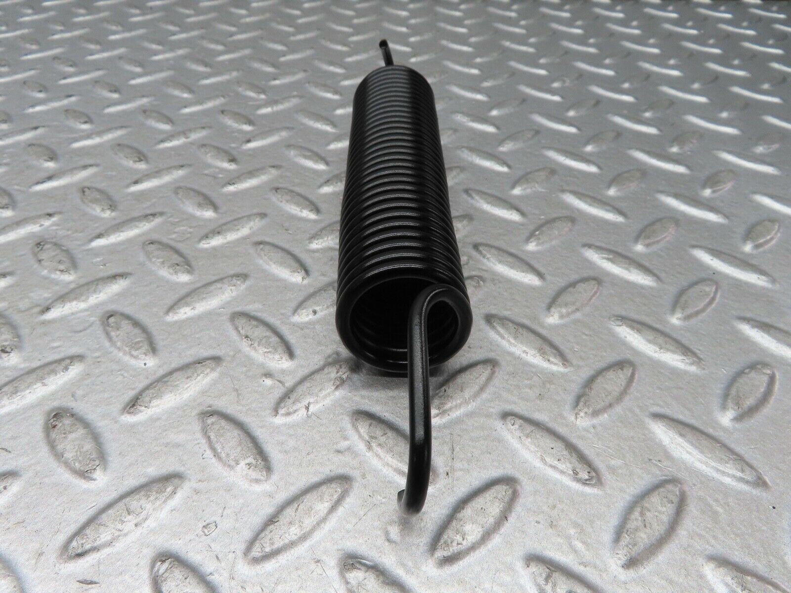 19090 Mercedes-Benz W123 300D Trunk Lid Hinge Spring