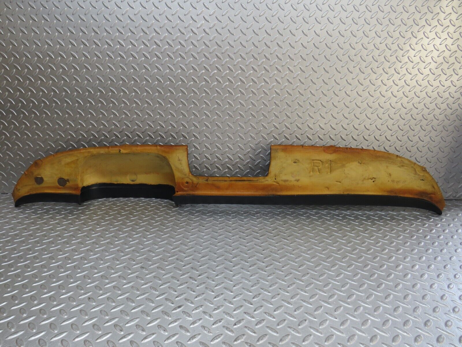 37389 Mercedes-Benz W109 300SEL Dashboard Blue