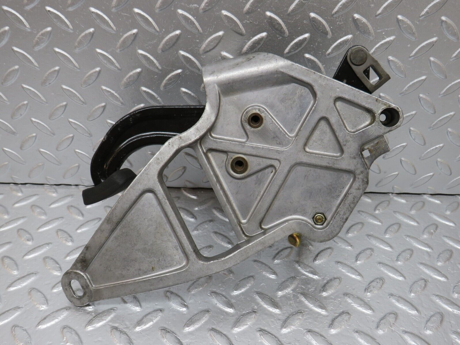 32426 Mercedes-Benz S124 300TE Wagon Parking Brake Pedal 1244270501 1244270536