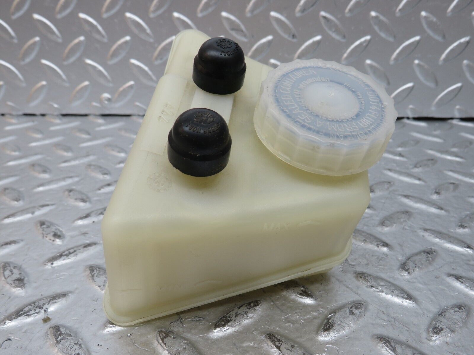 26684 Mercedes-Benz C124 220CE Coupe Brake Fluid Reservoir Tank