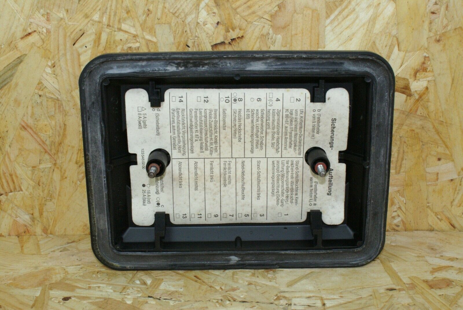 2219 Mercedes-Benz W123 280E Fuse Box Cover Lid 1235400082