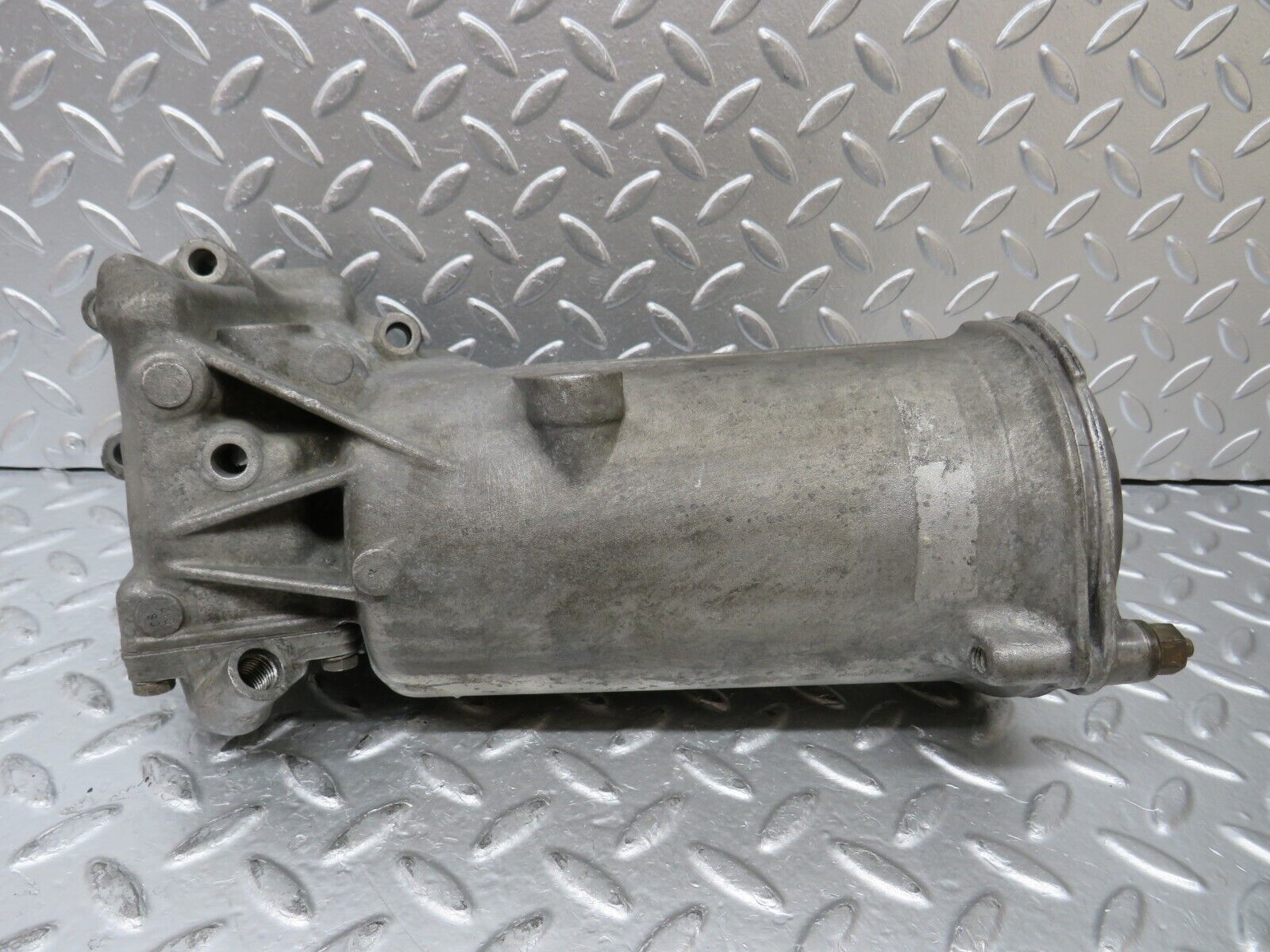 26940 Mercedes-Benz W123 240D Oil Filter Housing 6151840102