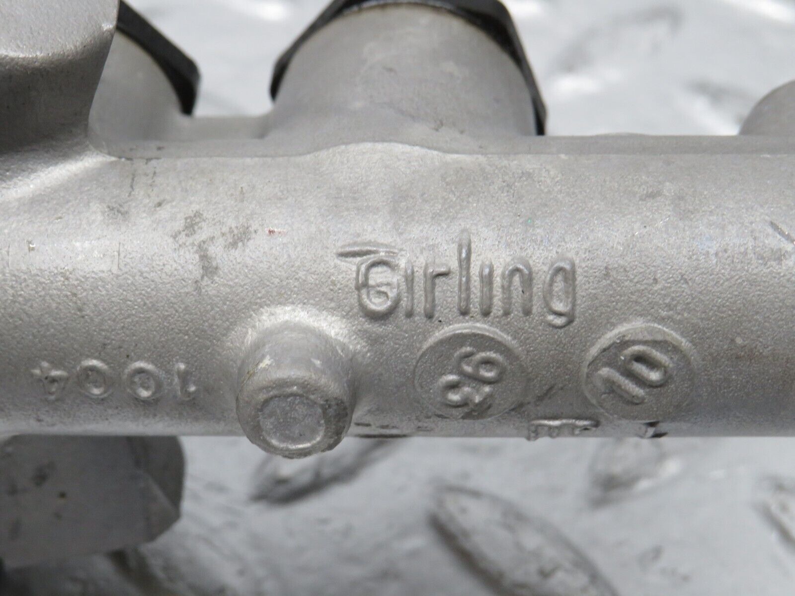 38438 Mercedes-Benz R129 280SL Coupe Brake Master Cylinder Girling